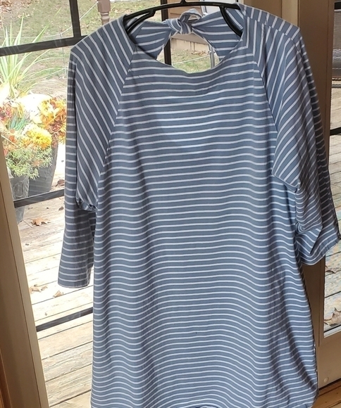 Umgee Long Sleeve Light Blue & White Striped Tie Closure Sz. L Dress or‎ Tunic - Picture 1 of 6
